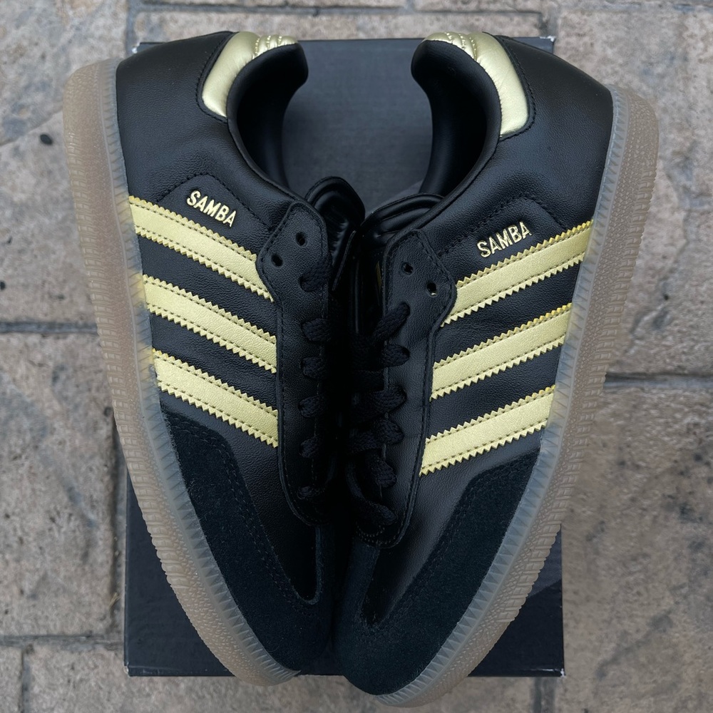 Size 4.5Y - Adidas Samba ‘Messi’